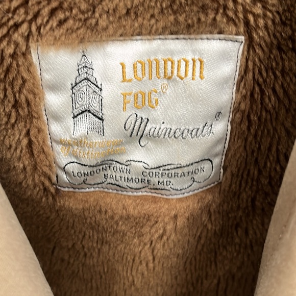 VINTAGE LONDON FOG TRENCH COAT - Picture 4 of 13